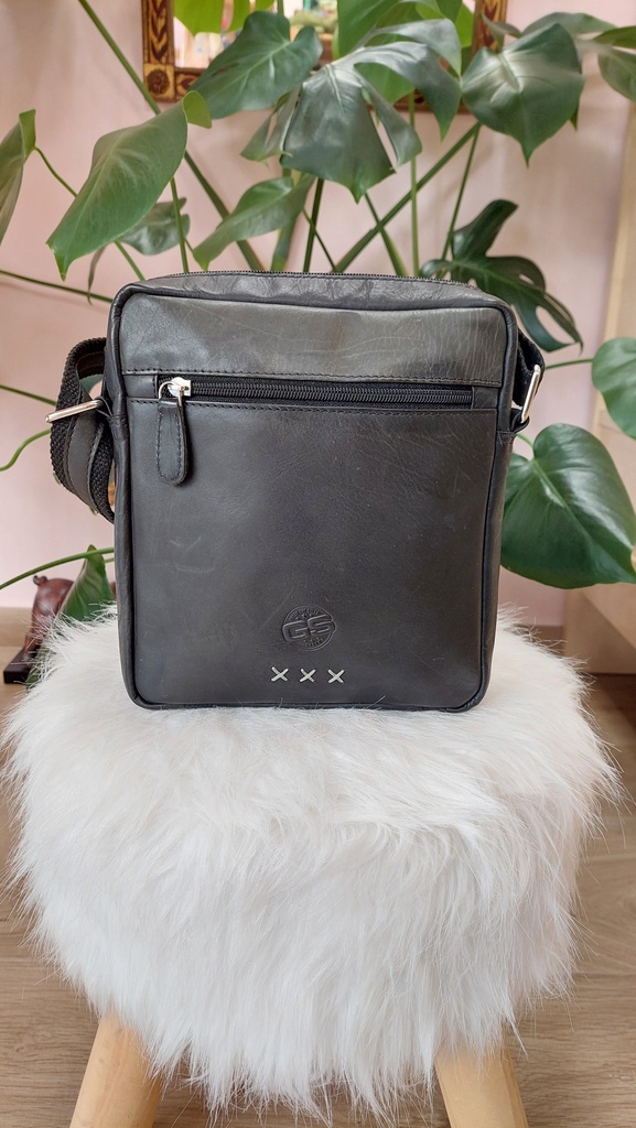 Bandolera de Piel Para Hombre Color Negro - GS Urban